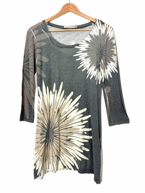 Before + Again Scoop Neck Tunic Dress Floral Burst Print Gray White Tan Medium